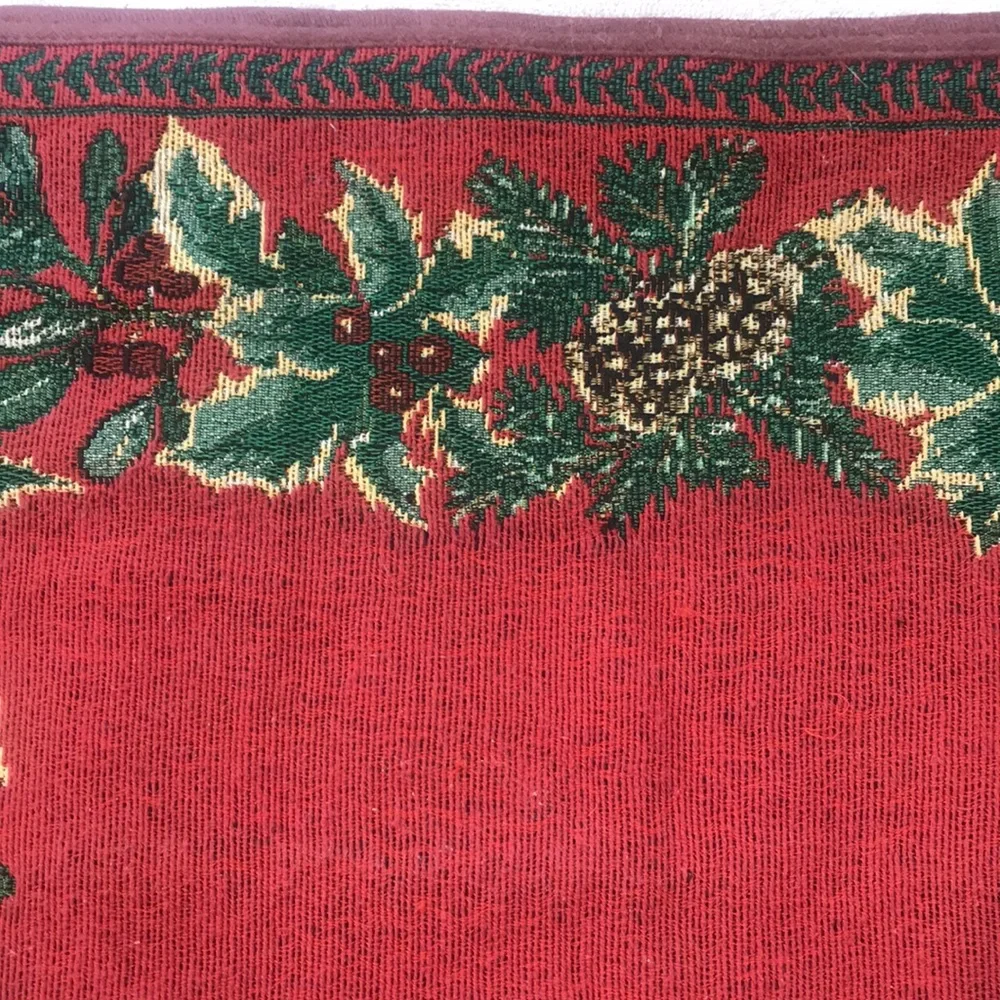 Holly & Acorn Mat